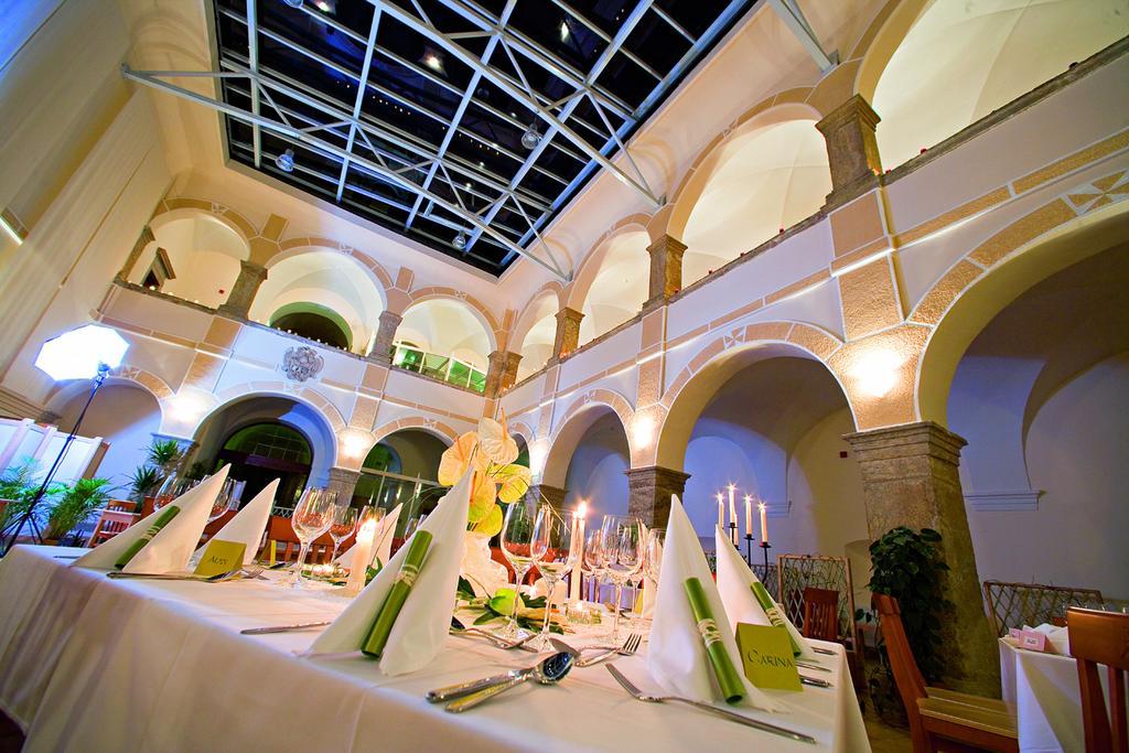 Jufa Hotel Schloss Roethelstein เอ็ดมอนต์ ร้านอาหาร รูปภาพ