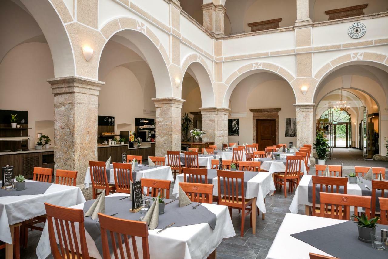 Jufa Hotel Schloss Roethelstein เอ็ดมอนต์ ภายนอก รูปภาพ